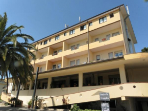 Гостиница Hotel 106  Селлиа Марина